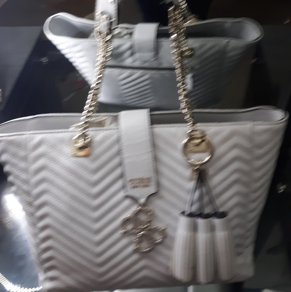 Brand new guess purse